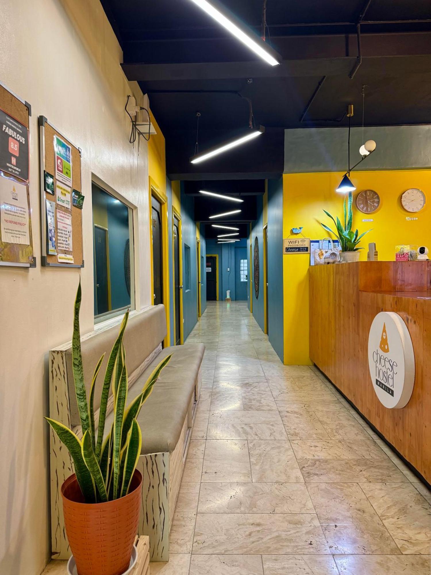 Cheese Hostel Manila Makati City Exterior photo